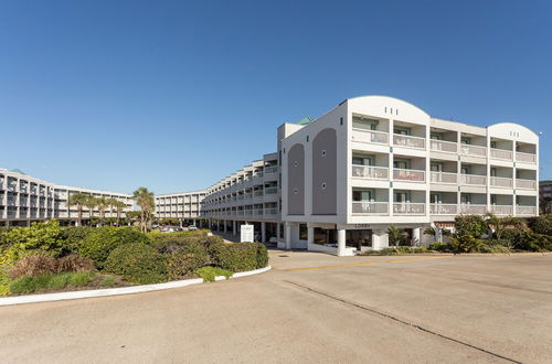 Photo 35 - Casa Del Mar Beachfront Suites