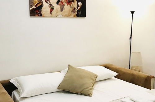 Photo 7 - Stunning 4 Room Apartment in Rome