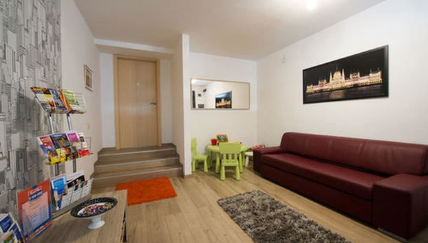 Coin salon dans le hall