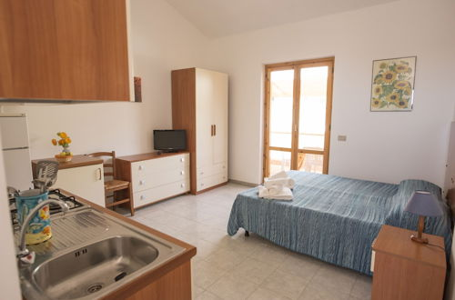 Photo 2 - Studio 200 Meters From the Sea, Wifi, Self Catering