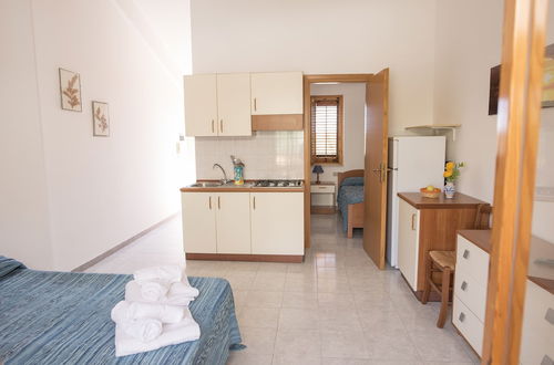 Foto 6 - Studio 200 Meters From the Sea, Wifi, Self Catering