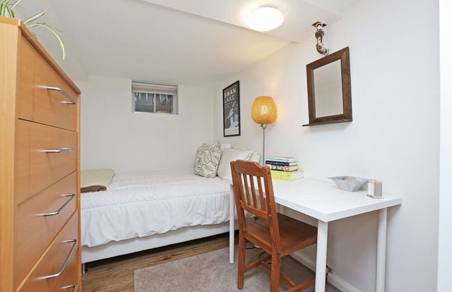 Applewood Suites - Danforth Basement - Foto 4