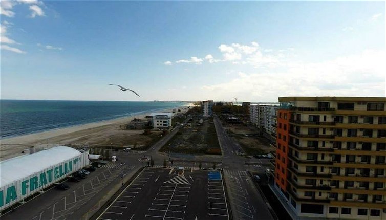 Photo 1 - Chic Sea View Apartment Mamaia