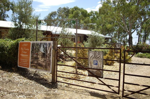 Photo 24 - 1860 Wine Country Cottages