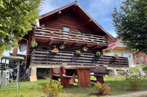Foto 1 - Stunning 4-bed Chalet in Bran With Superb Panorama