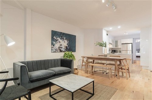 Photo 11 - 3 Br Luxury & Spacious Apartment in Little Italy