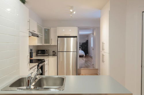 Photo 9 - 3 Br Luxury & Spacious Apartment in Little Italy