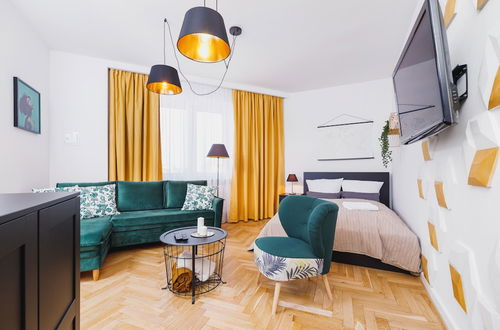 Photo 2 - Apartment Daszynskiego Cracow by Renters