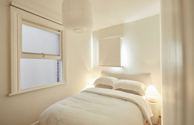 Three Rooms Sydney - Photo 13