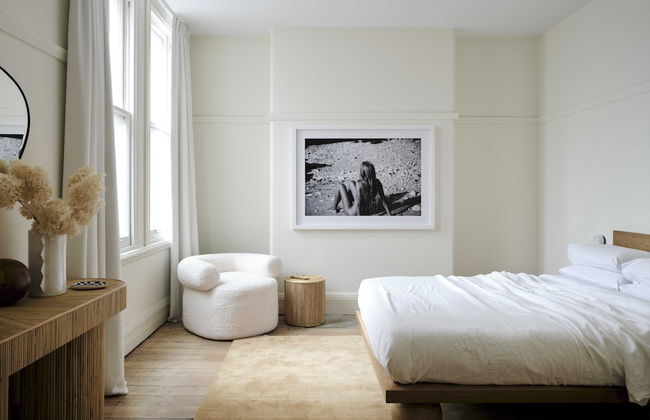 Three Rooms Sydney - Photo 2