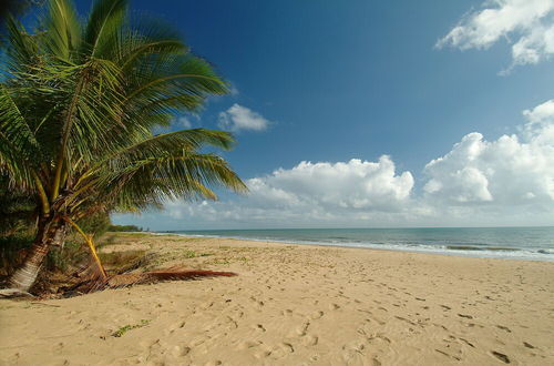 Foto 59 - The Mediterranean Beachfront Apartments