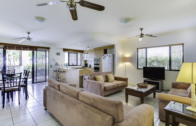 The Mediterranean Beachfront Apartments - Foto 32
