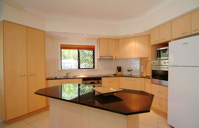 The Mediterranean Beachfront Apartments - Foto 18