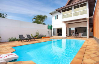 Foto 1 - Holiday Bliss 3BR Pool Villa Lancelot 2