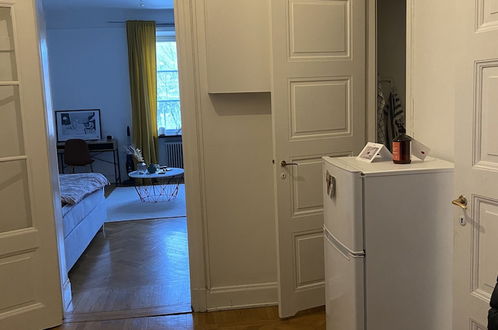 Photo 5 - Beautiful 1-bed Apartment in Stockholm