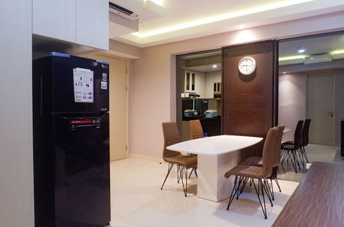 Photo 8 - Exquisite & Spacious 2BR Apartment at La Riz Supermall Mansion