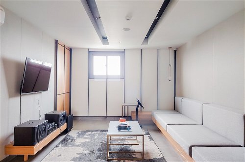Photo 1 - Japanese Cozy Style Studio At Bintaro Embarcadero Apartment