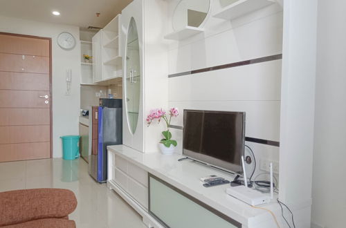 Photo 16 - Nice And Homey 2Br At Vida View Makasar Apartment