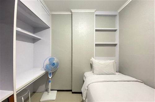 Photo 4 - Comfy 2Br Apartment At Gateway Pasteur