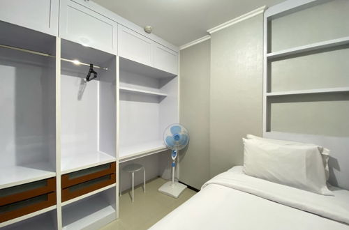 Photo 5 - Comfy 2Br Apartment At Gateway Pasteur