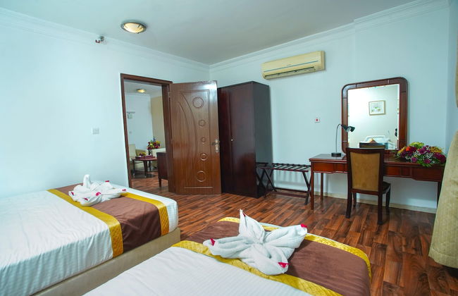 La Villa Suites Hotel - Photo 8