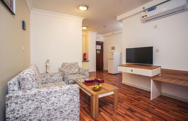 La Villa Suites Hotel - Photo 13