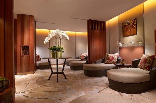 Photo 23 - Shangri-La Apartments, Singapore