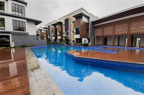 Foto 1 - Best Deal And Comfy 2Br At Asatti Apartment Vanya Park