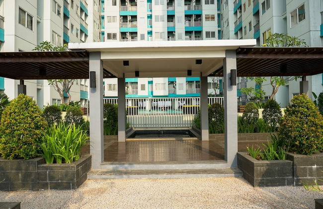 Minimalist And Cozy 2Br Apartment At The Nest Near Puri By Travelio - Foto 25