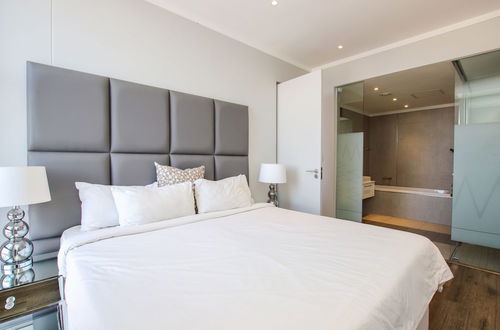 Photo 5 - Sandton Smart Apartment Eleven