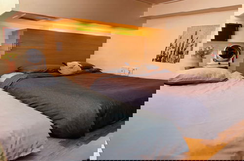 Photo 25 - Travel House