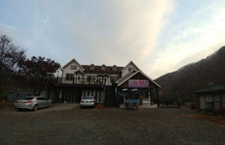 Foto 1 - Yangsan Park Pension