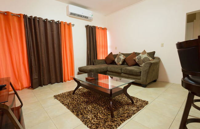 The Embassy Luxury Apt Crystal Towers II - Photo 1
