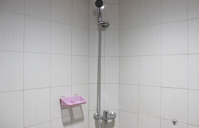 Comfy 2BR Apartment at Mekarwangi Square Cibaduyut - Foto 12