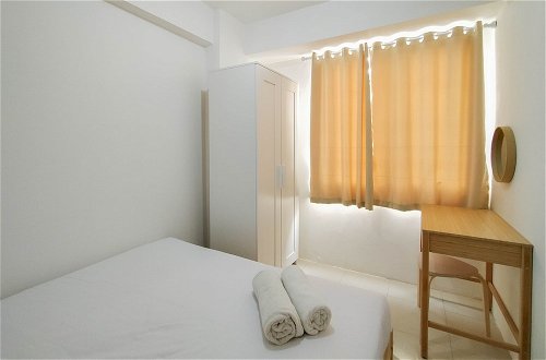 Photo 3 - Cozy Living And Simply 2Br At Bassura City Apartment