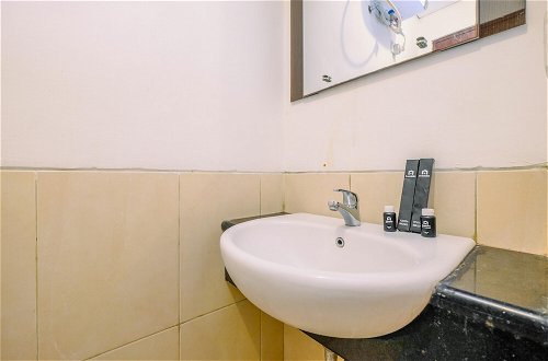 Photo 10 - Best Deal Studio Apartment At Mangga Dua Residence