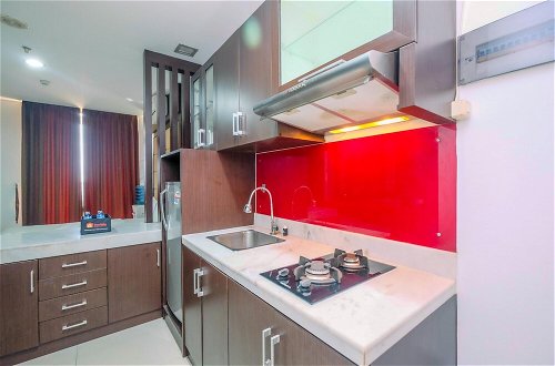 Photo 5 - Best Deal Studio Apartment At Mangga Dua Residence