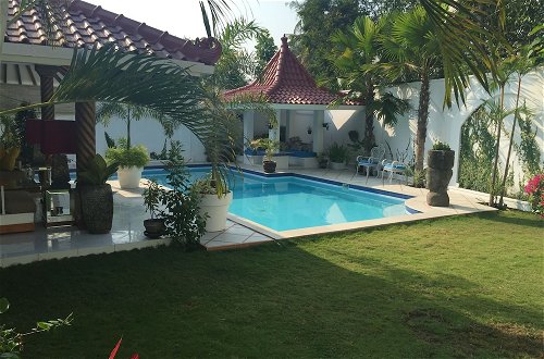 Foto 18 - Yogyakarta Tropicana Villa