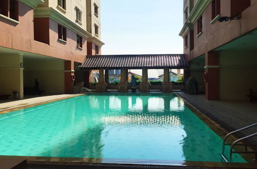 Photo 13 - Relax and Cozy 1BR Mediterania Gajah Mada Apartment