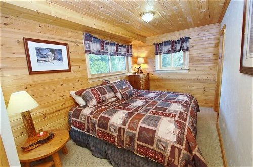 Foto 8 - Red Cedar Cabin