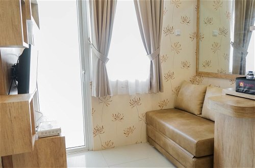 Photo 13 - Best Furnished 2BR Mall Access at Green Pramuka Apartment