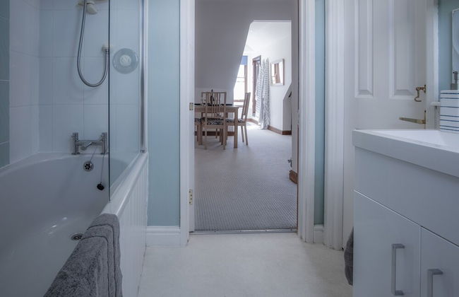The Nest - 1 Bedroom Apartment - Tenby - Foto 25
