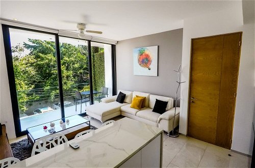 Photo 6 - Lovely 1 Br Apartment, 3 Blocks To Mamita's, Roof Pool Views, Bbq