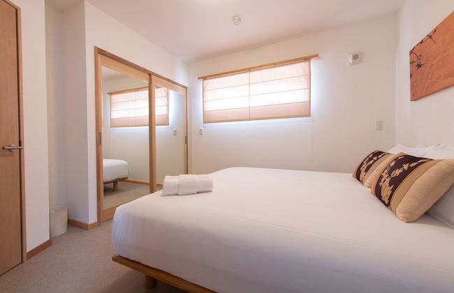 Holiday Niseko Shinsetsu Apartments - Photo 4