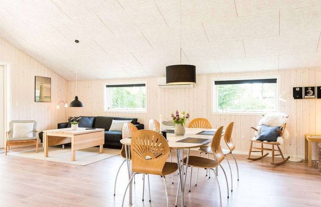 6 Person Holiday Home in Henne - Foto 17