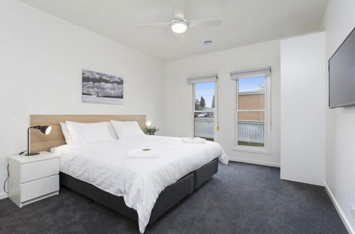 Photo 7 - Coastal Vibe Apartments