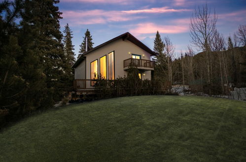 Photo 32 - Dream 4-Br 4-Ba Chalet | Private Hot Tub | 2 min to Jasper National Park Gates