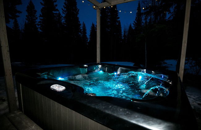 Dream 4-Br 4-Ba Chalet | Private Hot Tub | 2 min to Jasper National Park Gates - Foto 21