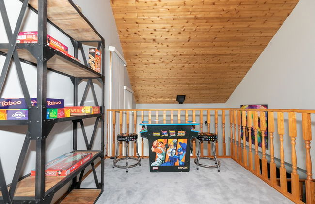 Dream 4-Br 4-Ba Chalet | Private Hot Tub | 2 min to Jasper National Park Gates - Foto 29