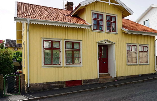 2 Person Holiday Home in Lysekil - Foto 1